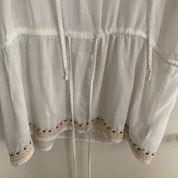 Forever 21 Cream Embroidered Women's Top - Picture 3 of 5